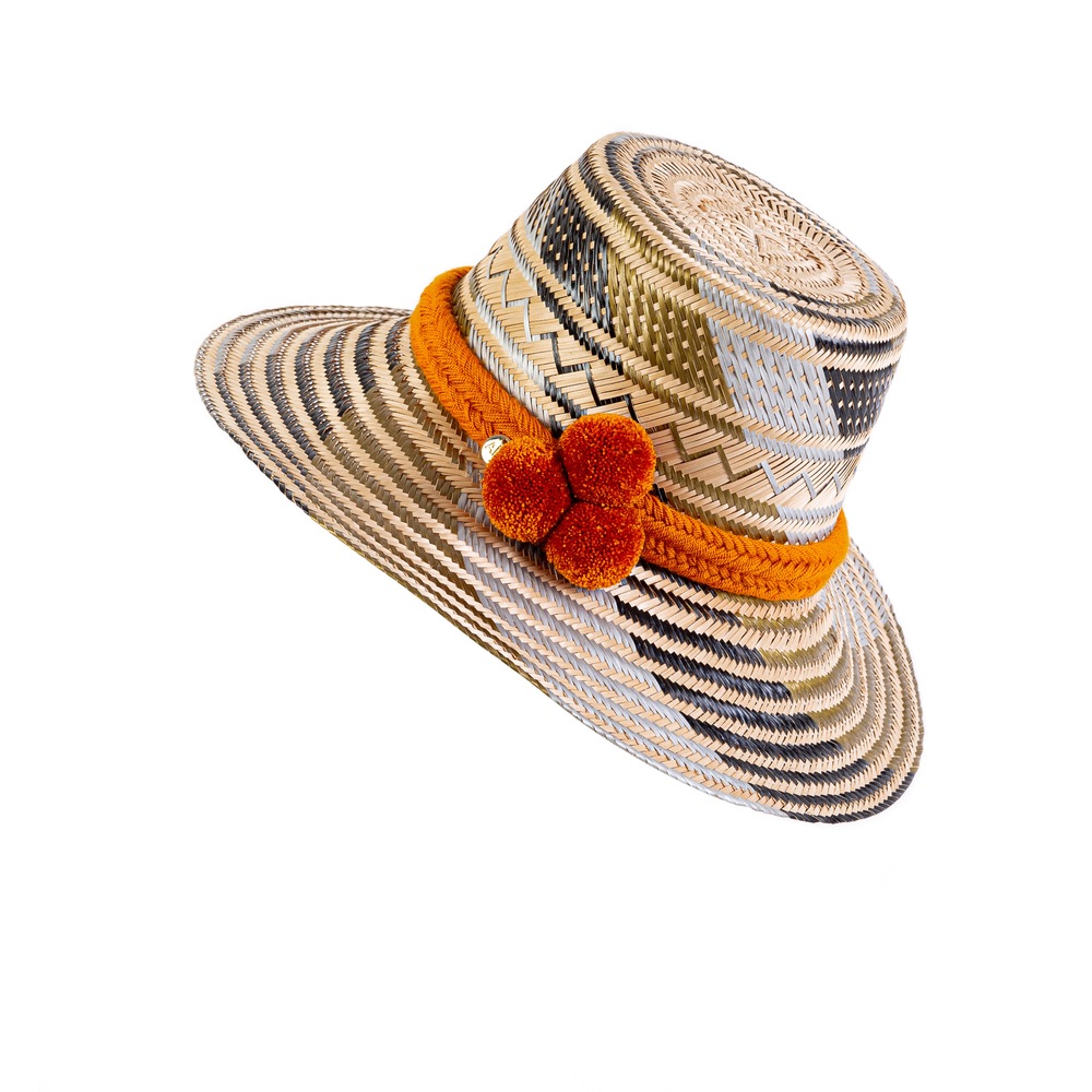 AiA Caramel Pompom hat.(AiA Karamel Ponponlu Şapka)