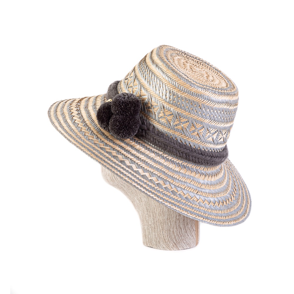AiA Grey Pompom hat.(AiA Gri Ponponlu Şapka)