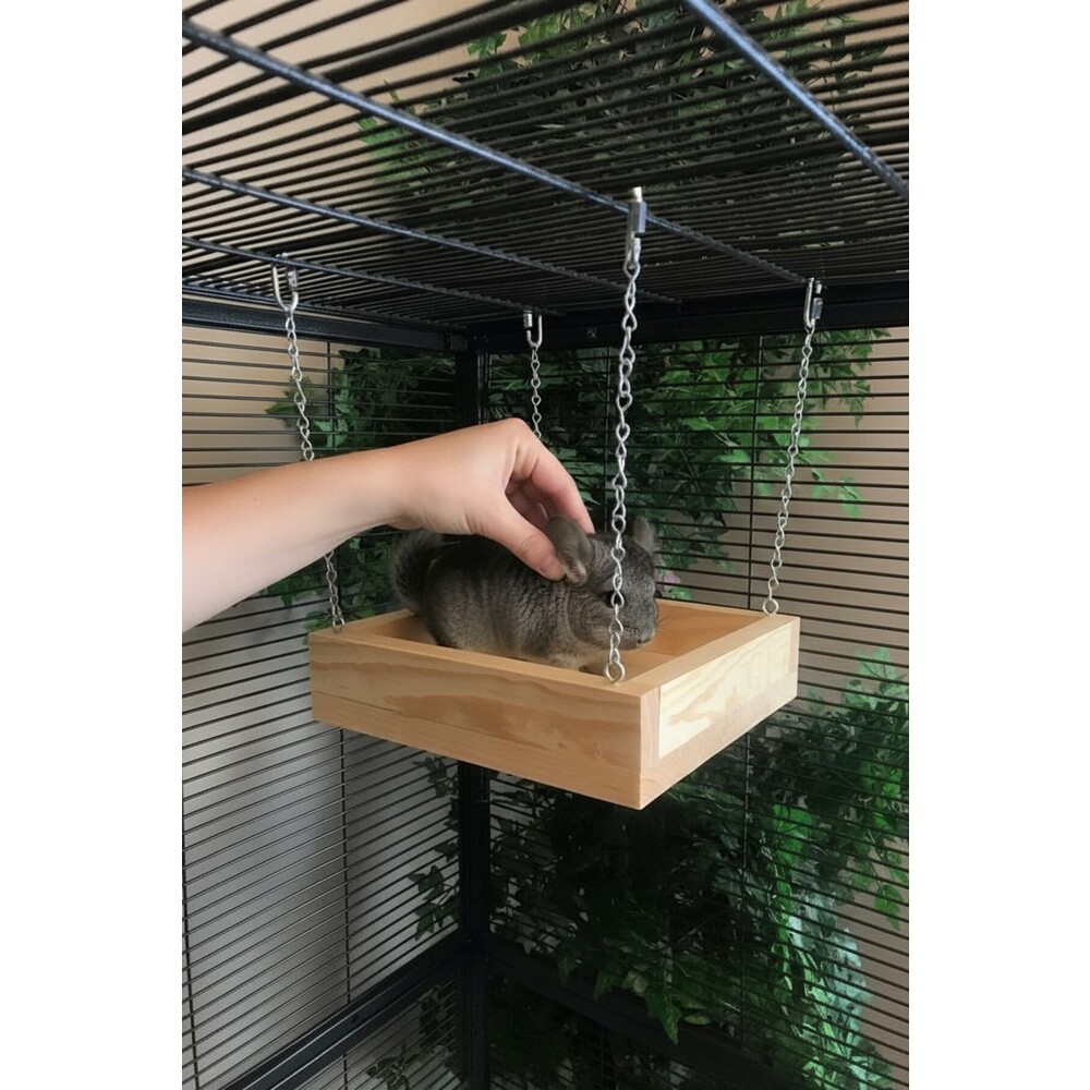 Çam Ahşap Chinchilla Salıncağı – 22,9 cm × 22,9 cm × 5,7 cm, Metal Zincirli