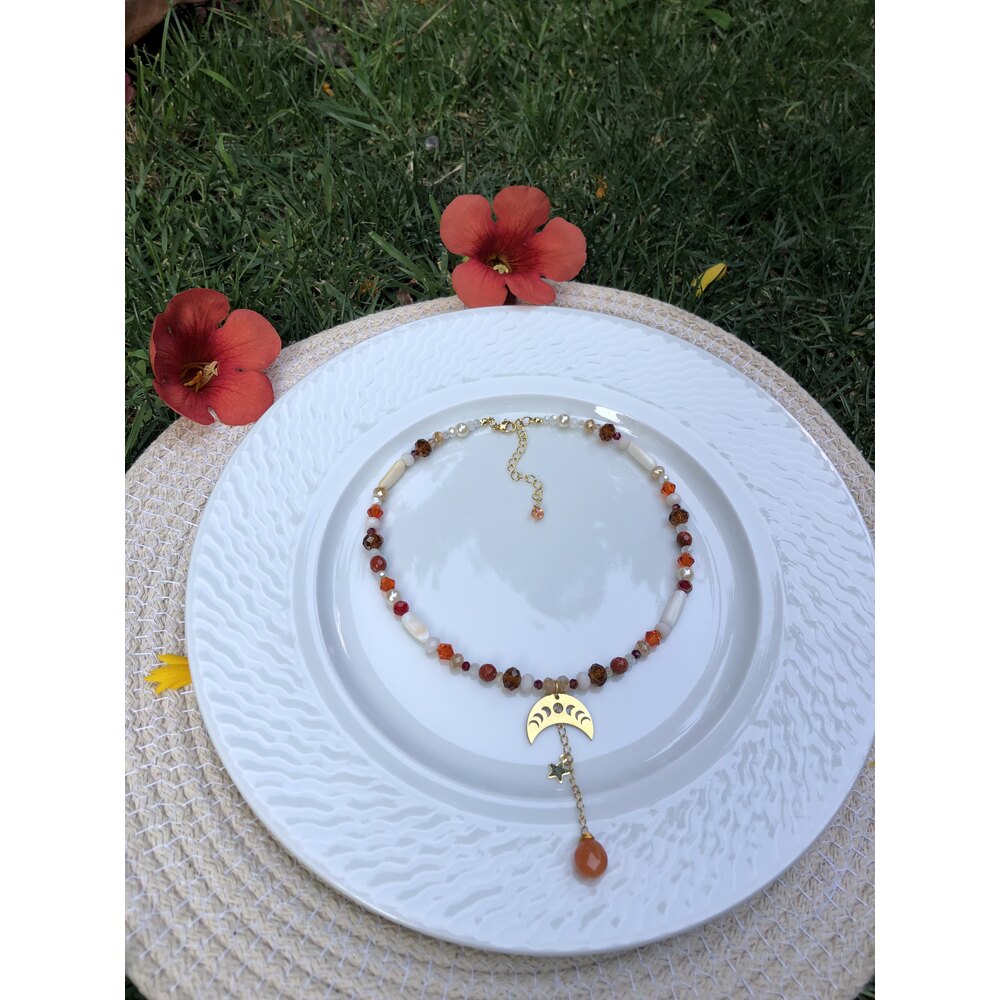 Luna Choker