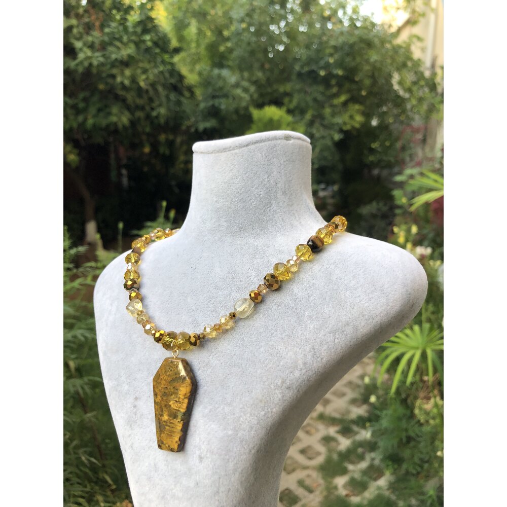 Sumina choker