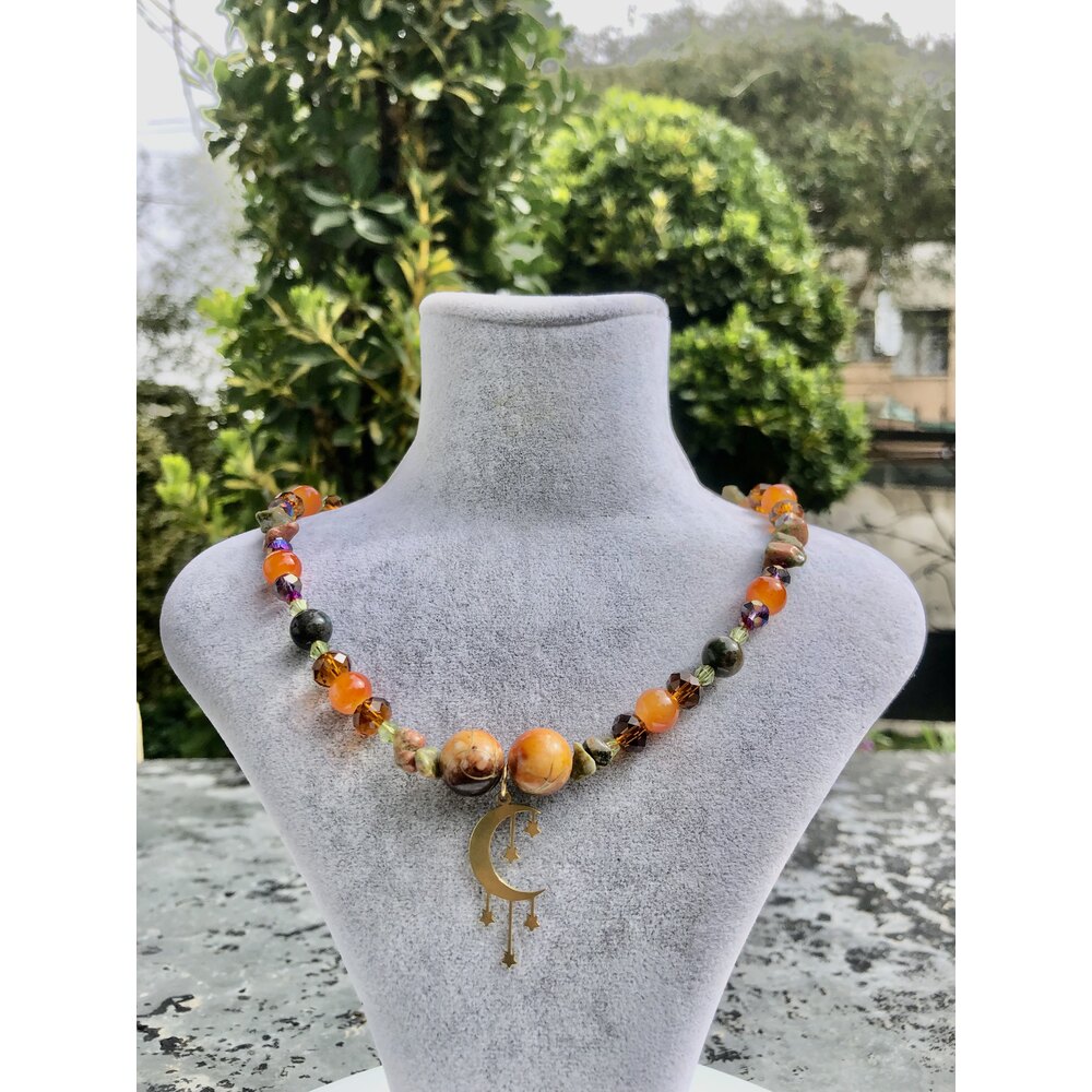 Sahra Choker 