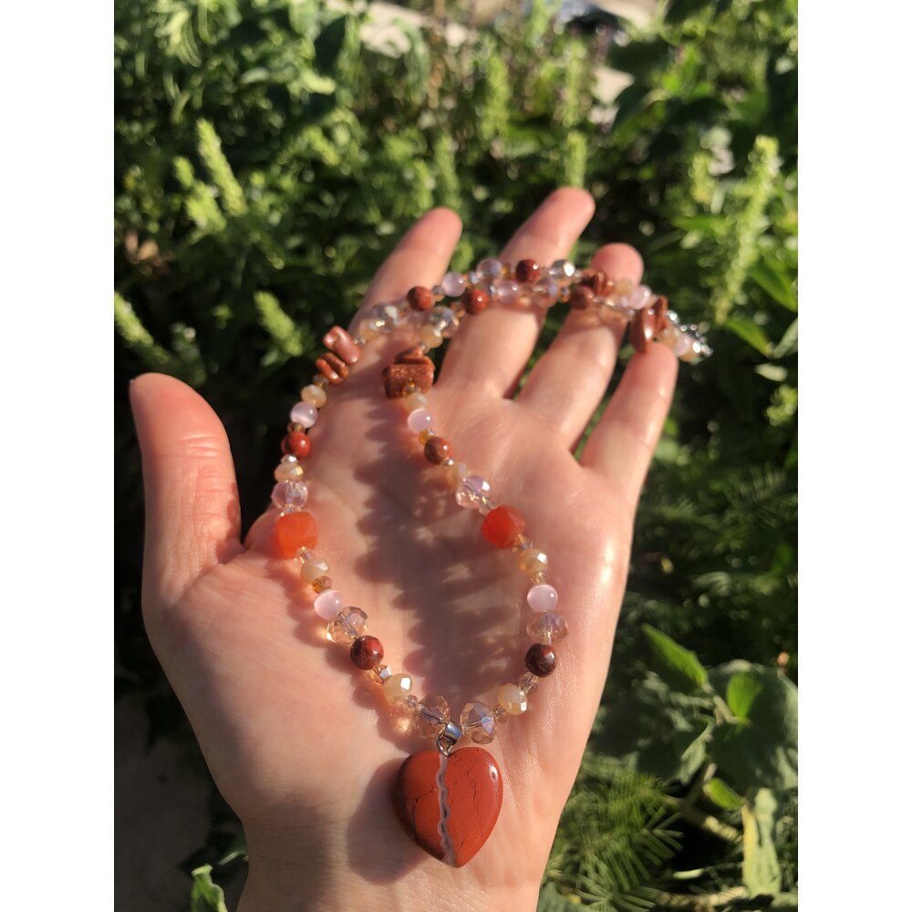 Coraline Red Kolye