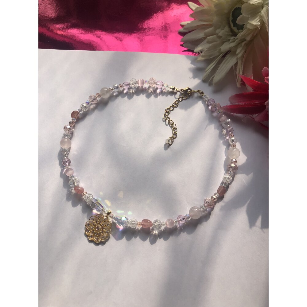Pinilia choker