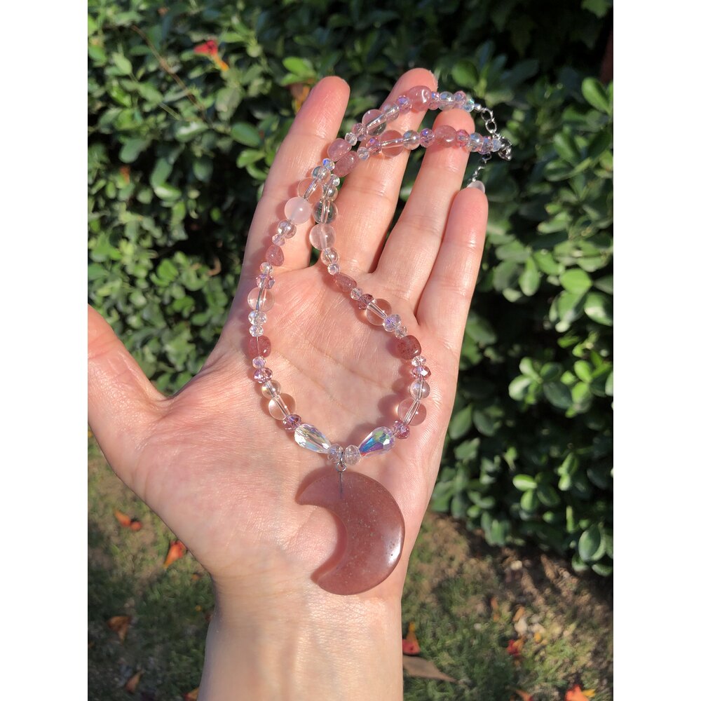 Berrymoon Choker