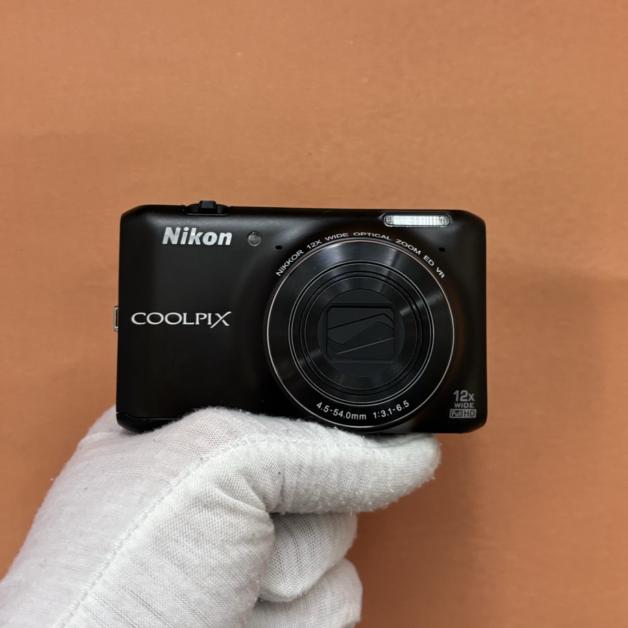 Nikon Coolpix S6400 | AraVintage