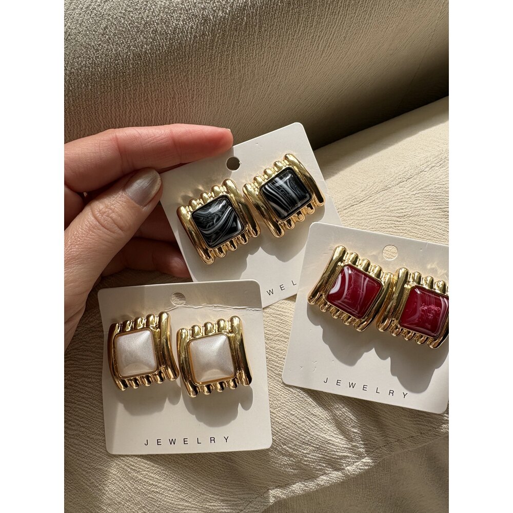 Marka model Zara kare küpe 0092766