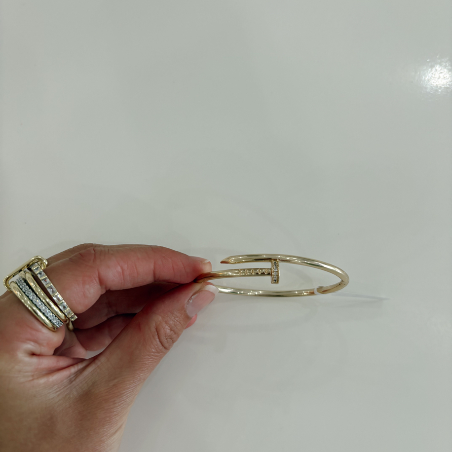 Premium özel seri taşlı çivi bilezik ön sipariş 