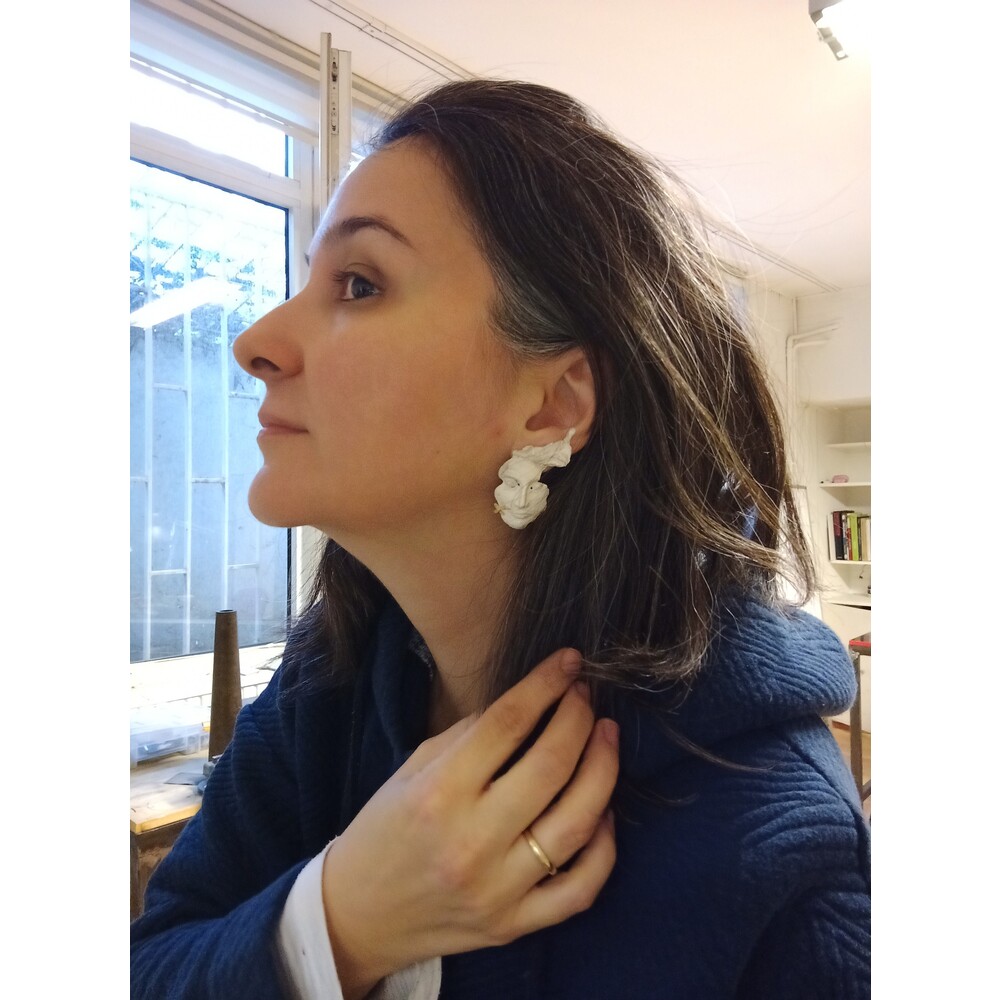 Uyuyan Güzeller Küpeler 