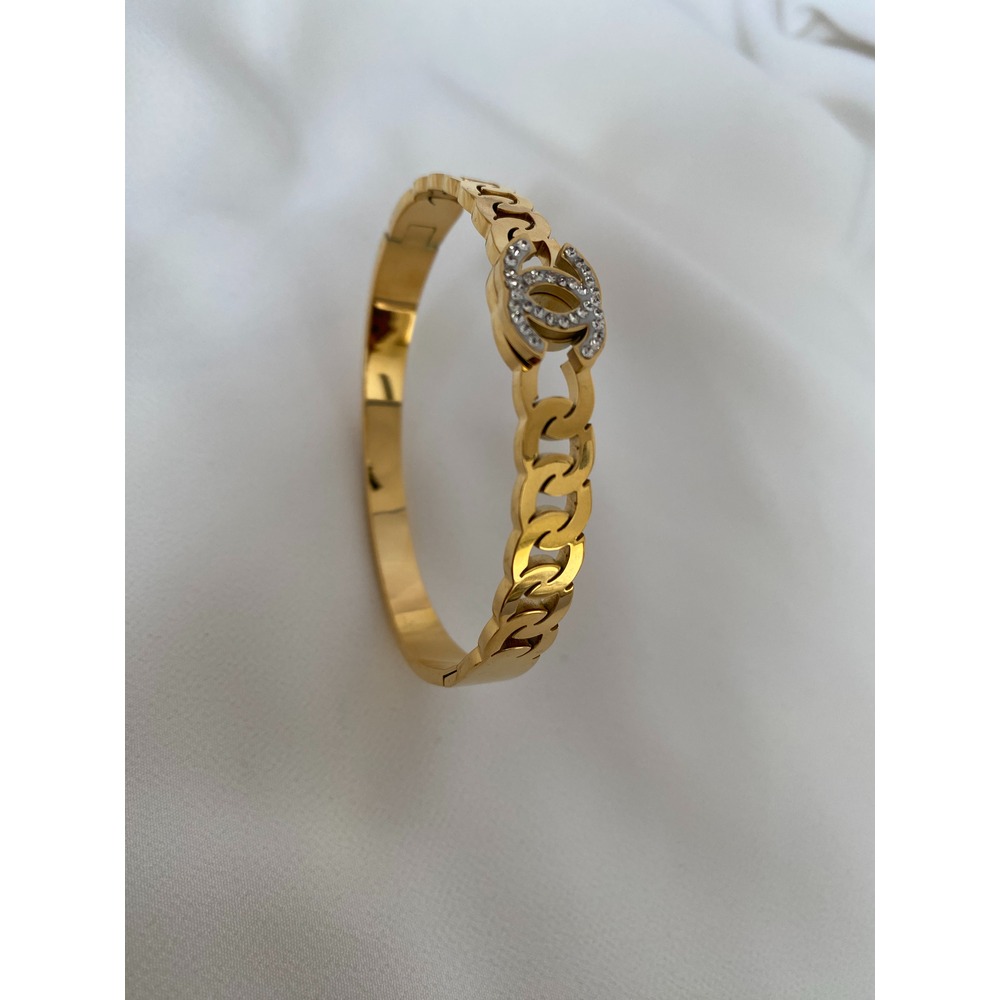 KB20220003-Gold Taşlı Replika Chanel İnce Kelepçe Çelik Bileklik
