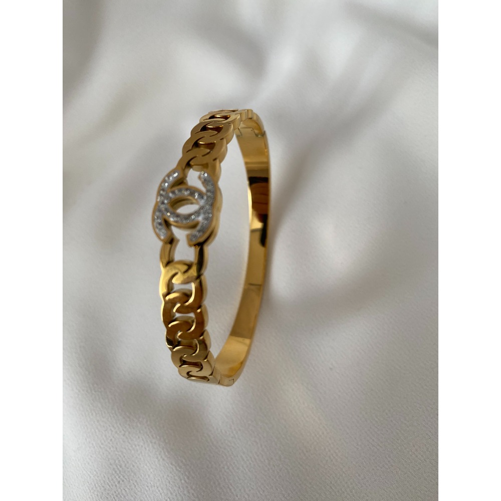 KB20220003-Gold Taşlı Replika Chanel İnce Kelepçe Çelik Bileklik