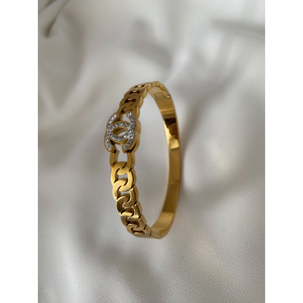 KB20220003-Gold Taşlı Replika Chanel İnce Kelepçe Çelik Bileklik