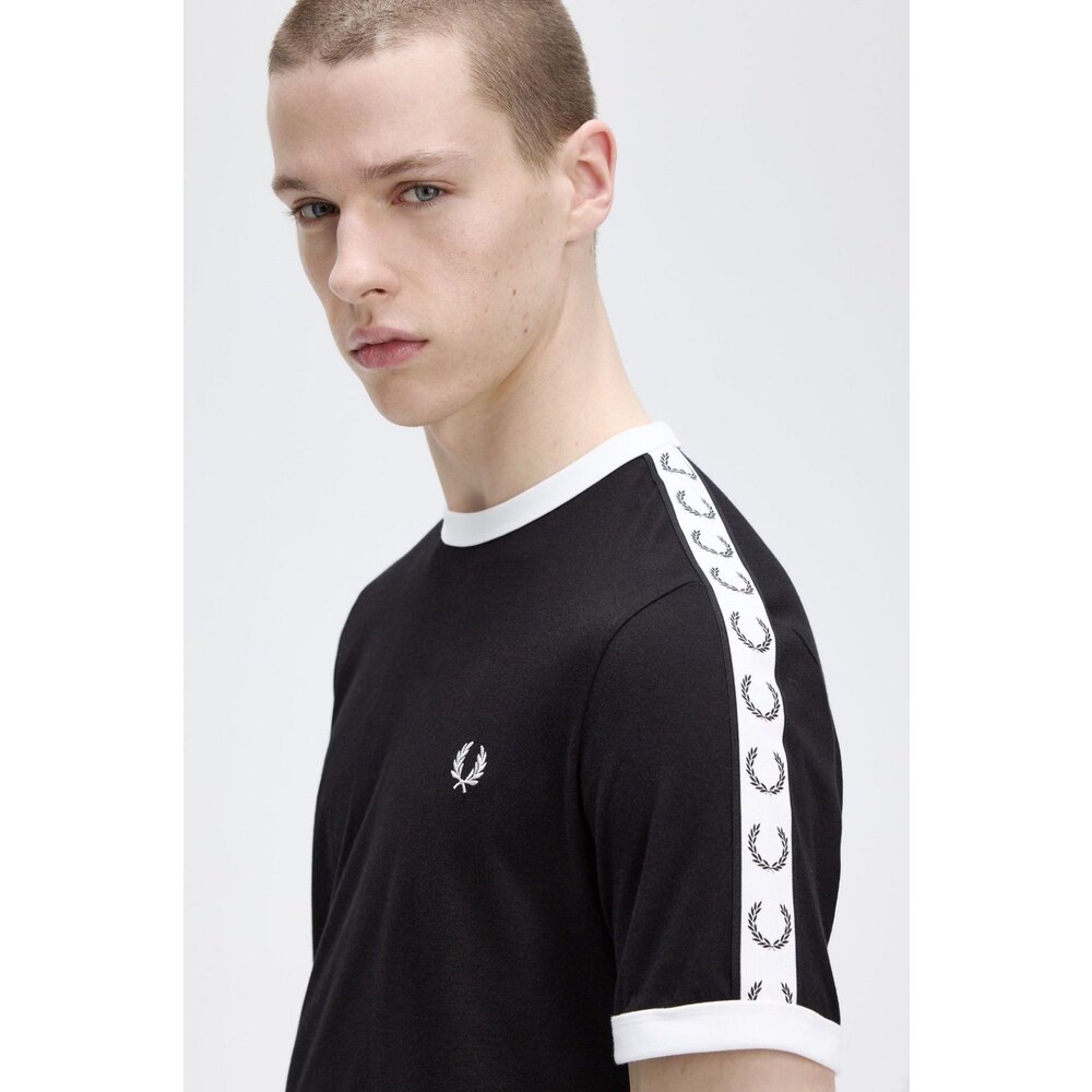 T-shirt Fred Perry Femme Oversize Turquoise Taille UK 10 – Capuche Et Logo Brodé, Look Décontracté