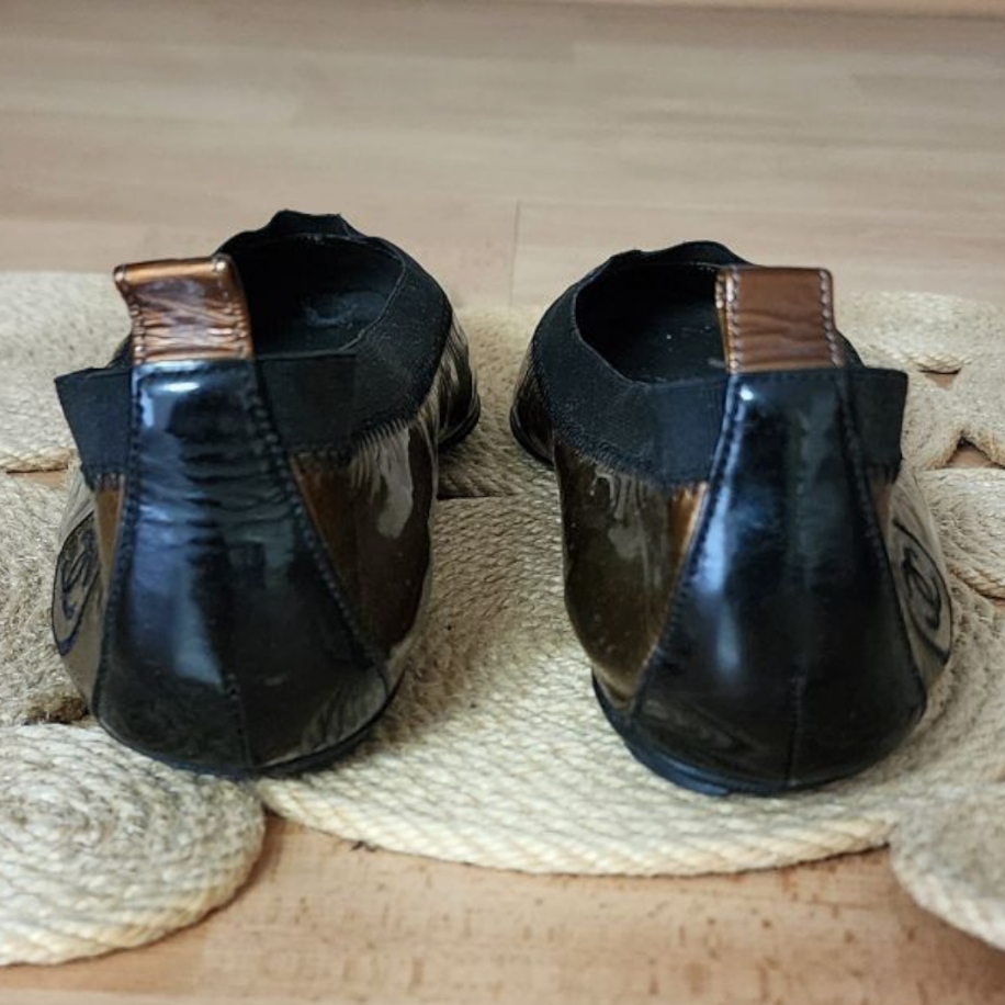 CC Logo Calfskin Ballet Flats