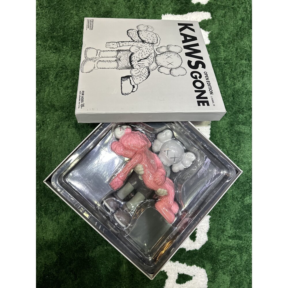 KAWS Gone Figure 36 cm | Hemen teslim, ithal ürünler