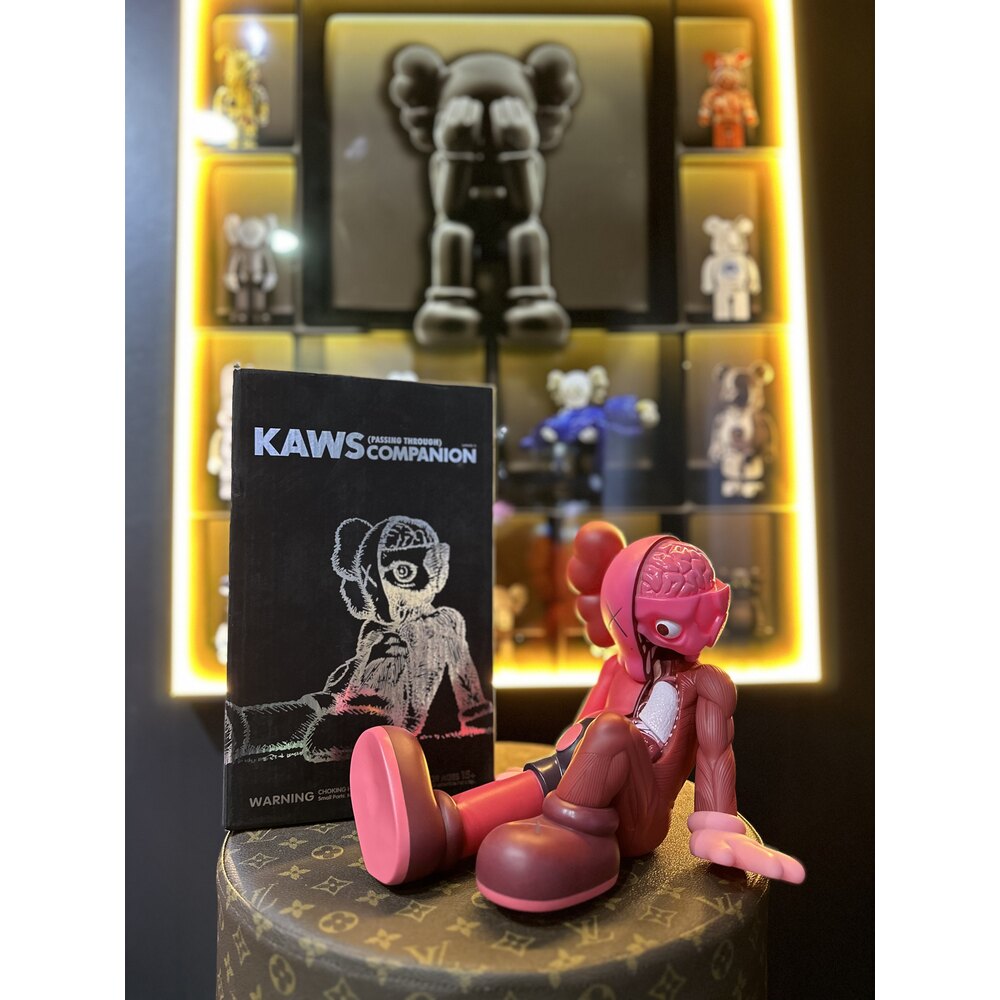 KAWS MILO フィギュア 赤 KAWS MILO フィギュア A BATHING APE 赤