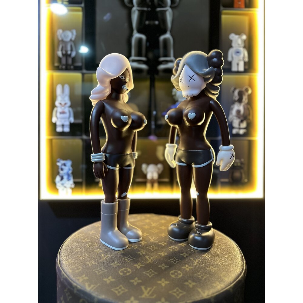 KAWS The Twins ''Brown'' 40cm | Hemen teslim, ithal ürünler