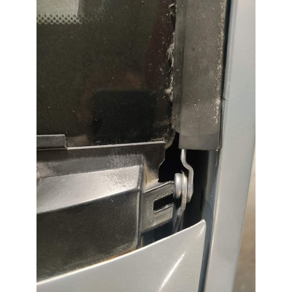 Mitsubishi Colt Eski Kasa Cam Cıtası Kenar Plastiği