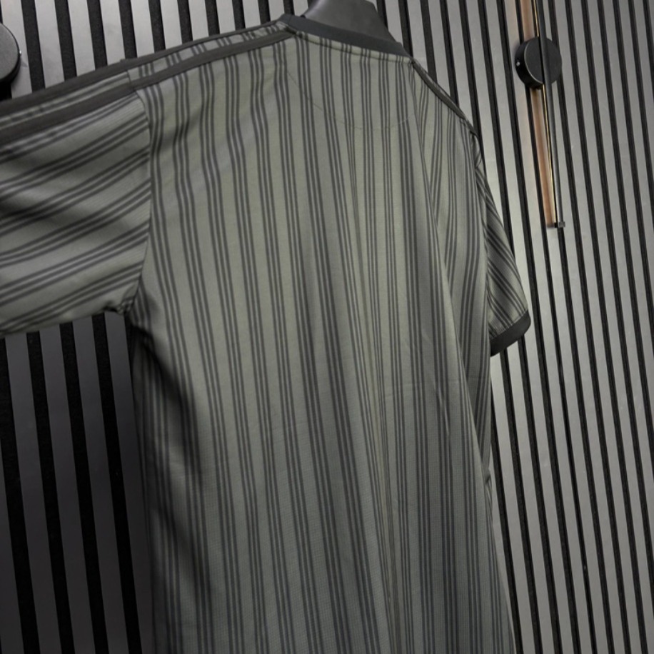 Liverpool Shadow Stripe Premium Jersey
