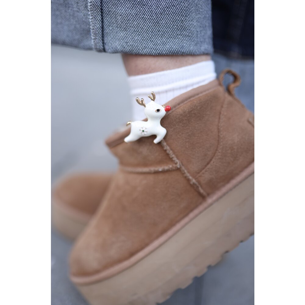 Hello Noel Deer Broche