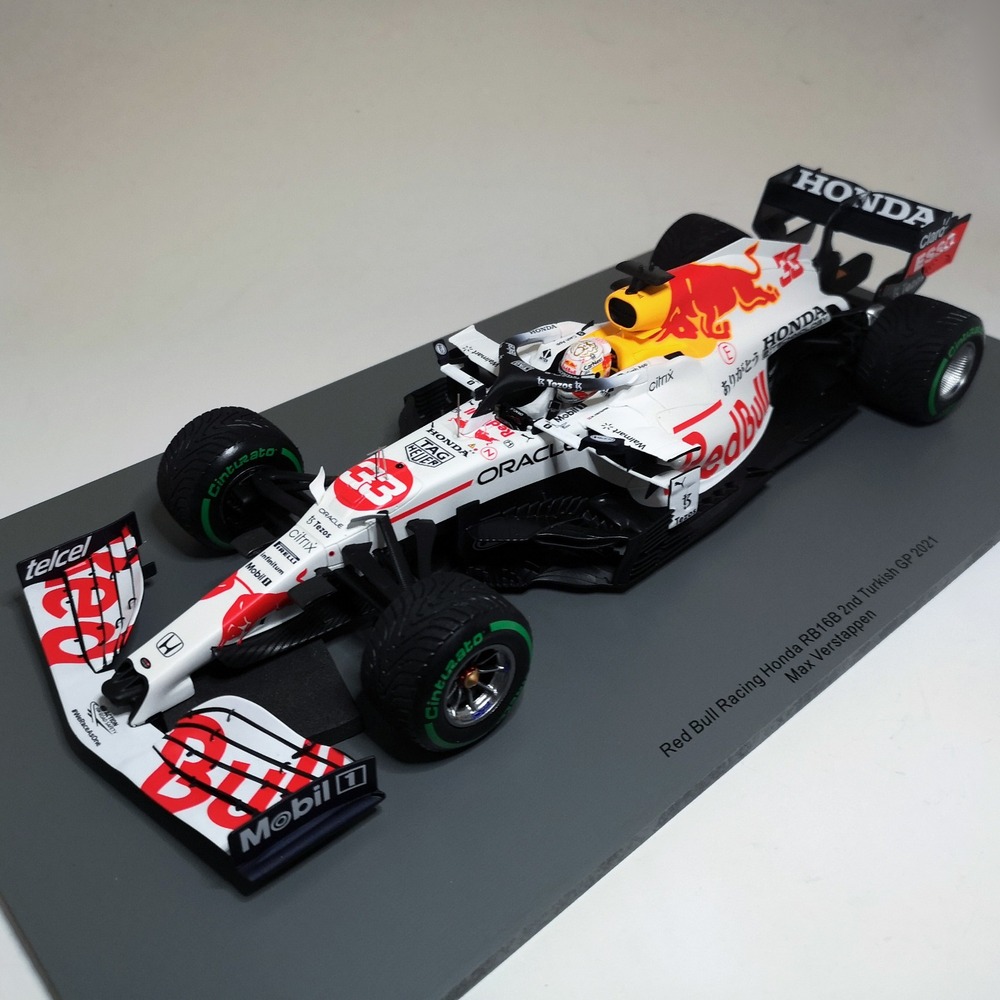 Red Bull Racing RB16B (2021) Verstappen - Spark 1:18 | Hobi Sanal