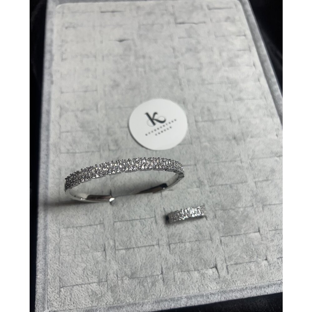 Kırık Taşlı Kelepçe Set 