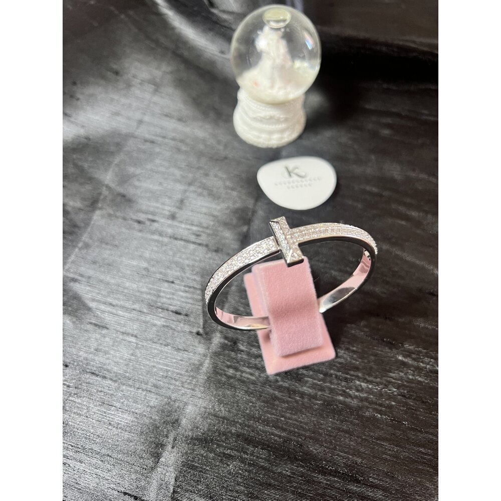 Zirkon Taşlı Silver Çelik Kelepçe 
