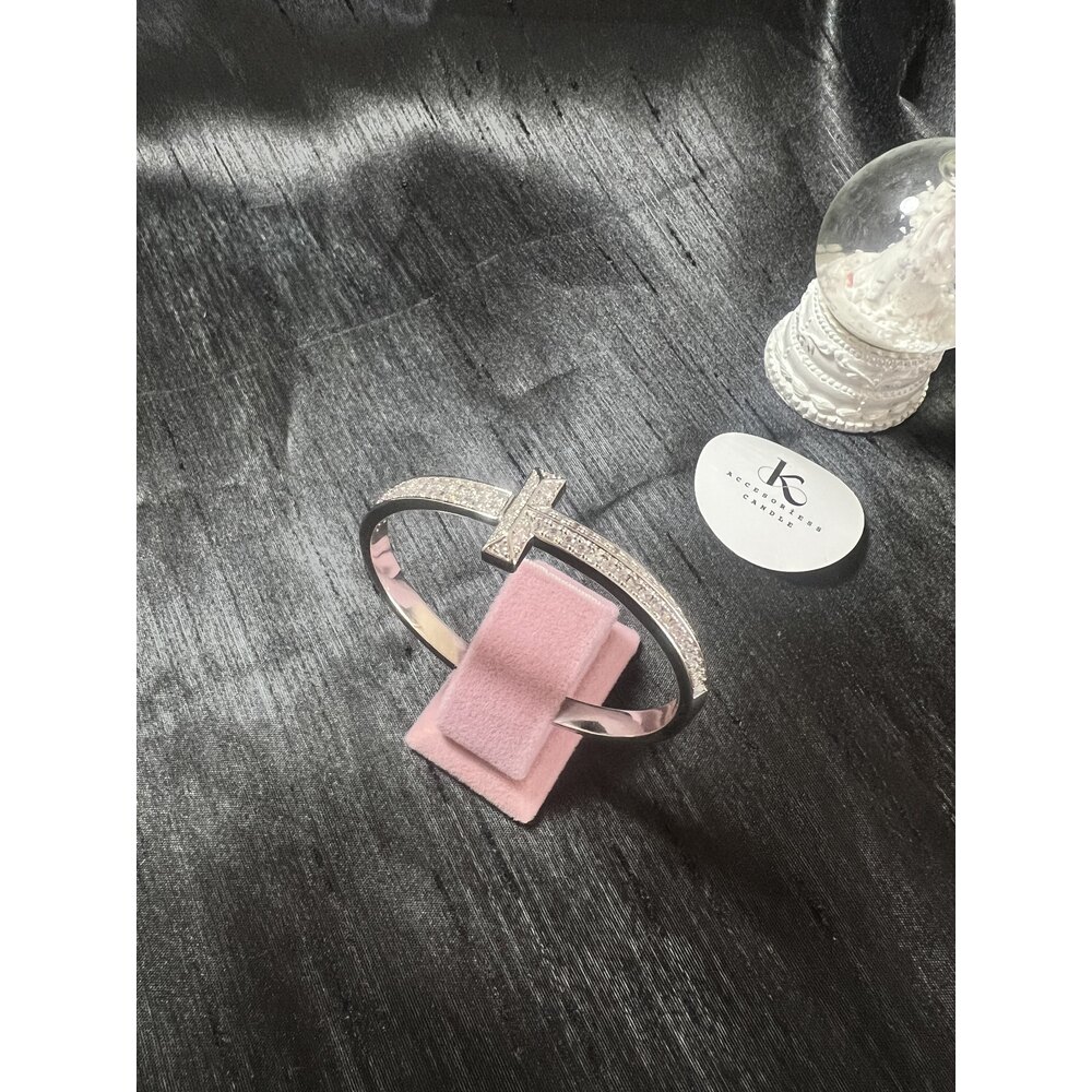 Zirkon Taşlı Silver Çelik Kelepçe 