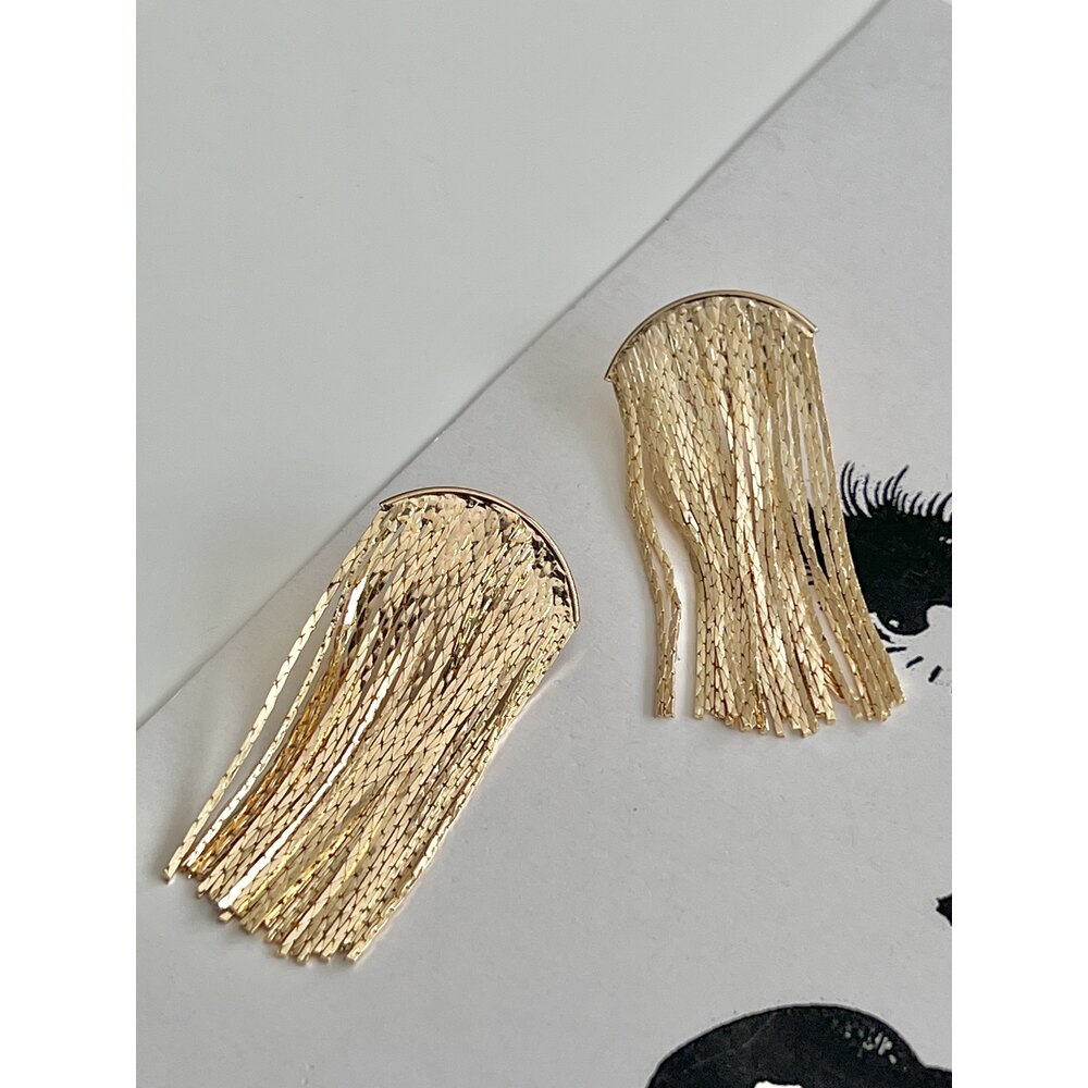 Gold Tel Püskül Küpe