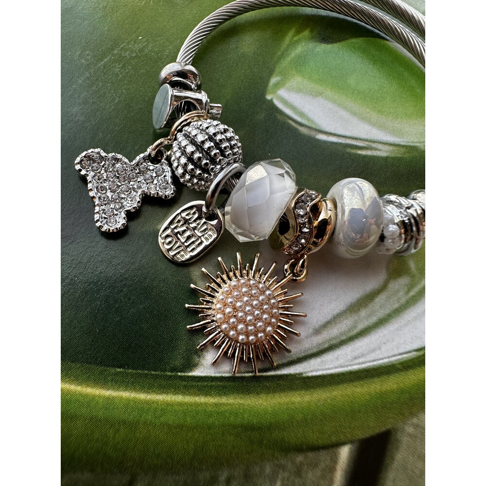 Pandora Model Beyaz Güneş Charm Çelik Bileklik
