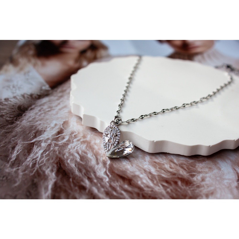 Cristal Hearth Steel Necklace