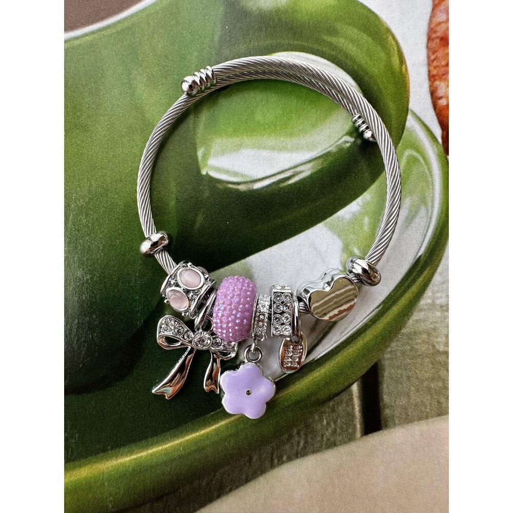 Pandora Model Mor Papatya Charm Çelik Bileklik