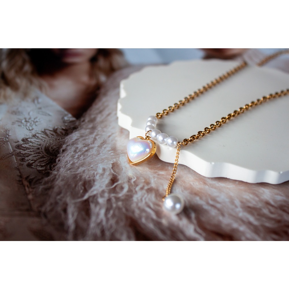 Pearly Hearth Steel Necklace