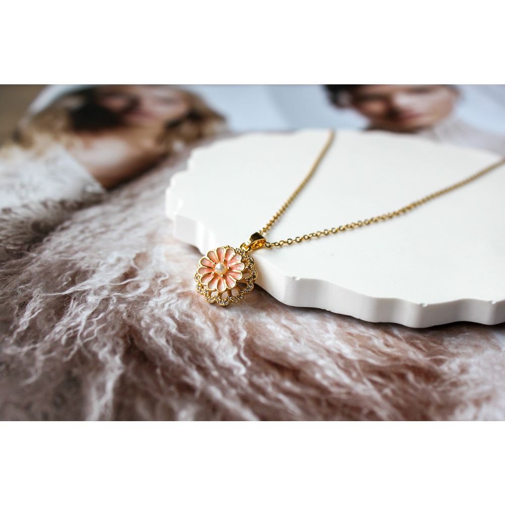 On Strees Steel Necklace