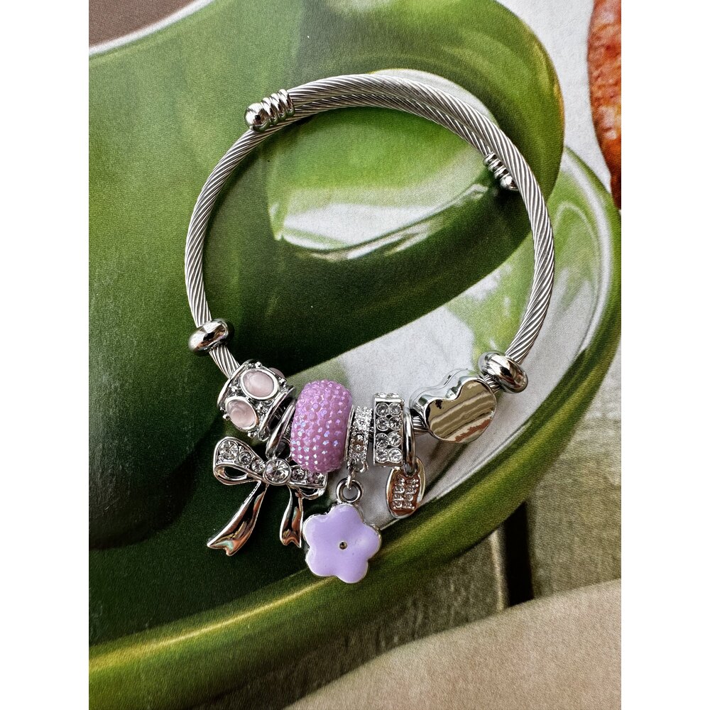 Pandora Model Mor Papatya Charm Çelik Bileklik