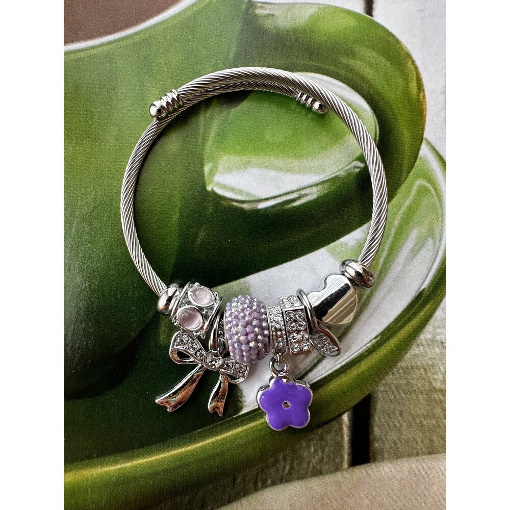 Pandora Model Mor Papatya Charm Çelik Bileklik