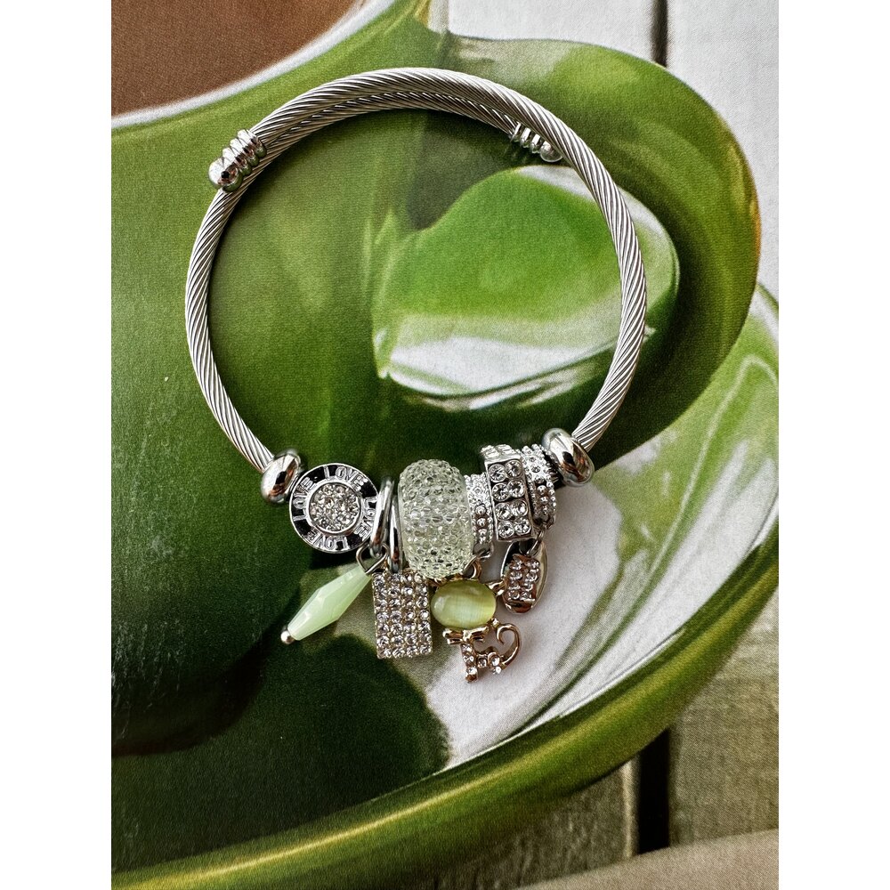 Pandora Model Yeşil Kedicik Charm Çelik Bileklik