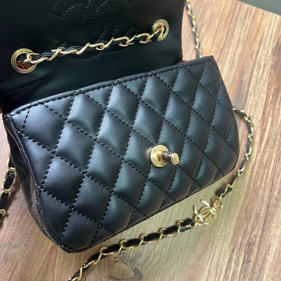 CHANEL 38ハーフ Chanel flap bag mini | MERİLYN.CO