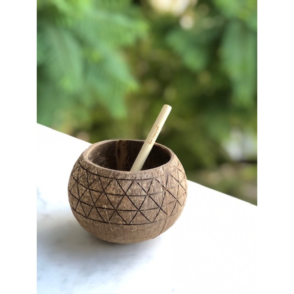 Coco cup pyramide + good vibes only mottolu bambu pipet