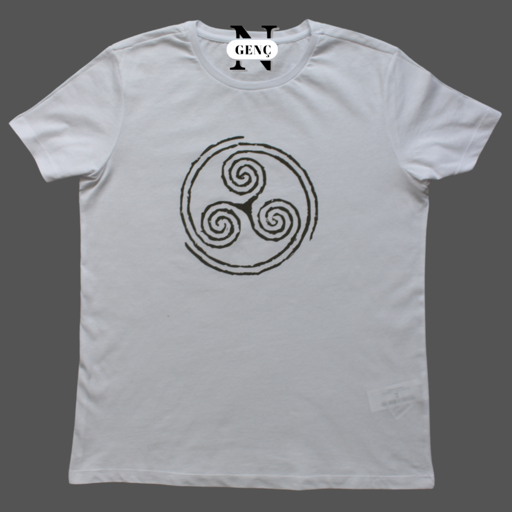 Triskelion Baskılı Tişört