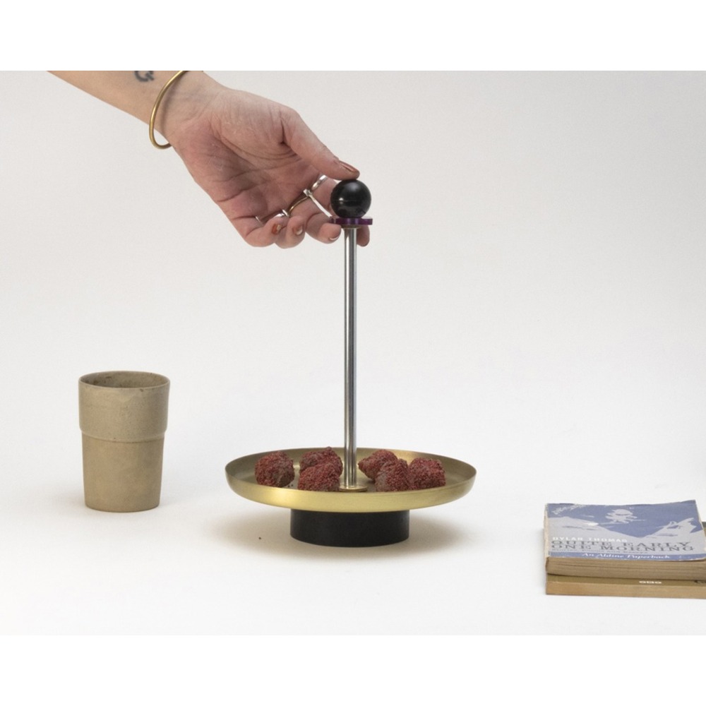 Mis-Shapes / low platter with ball