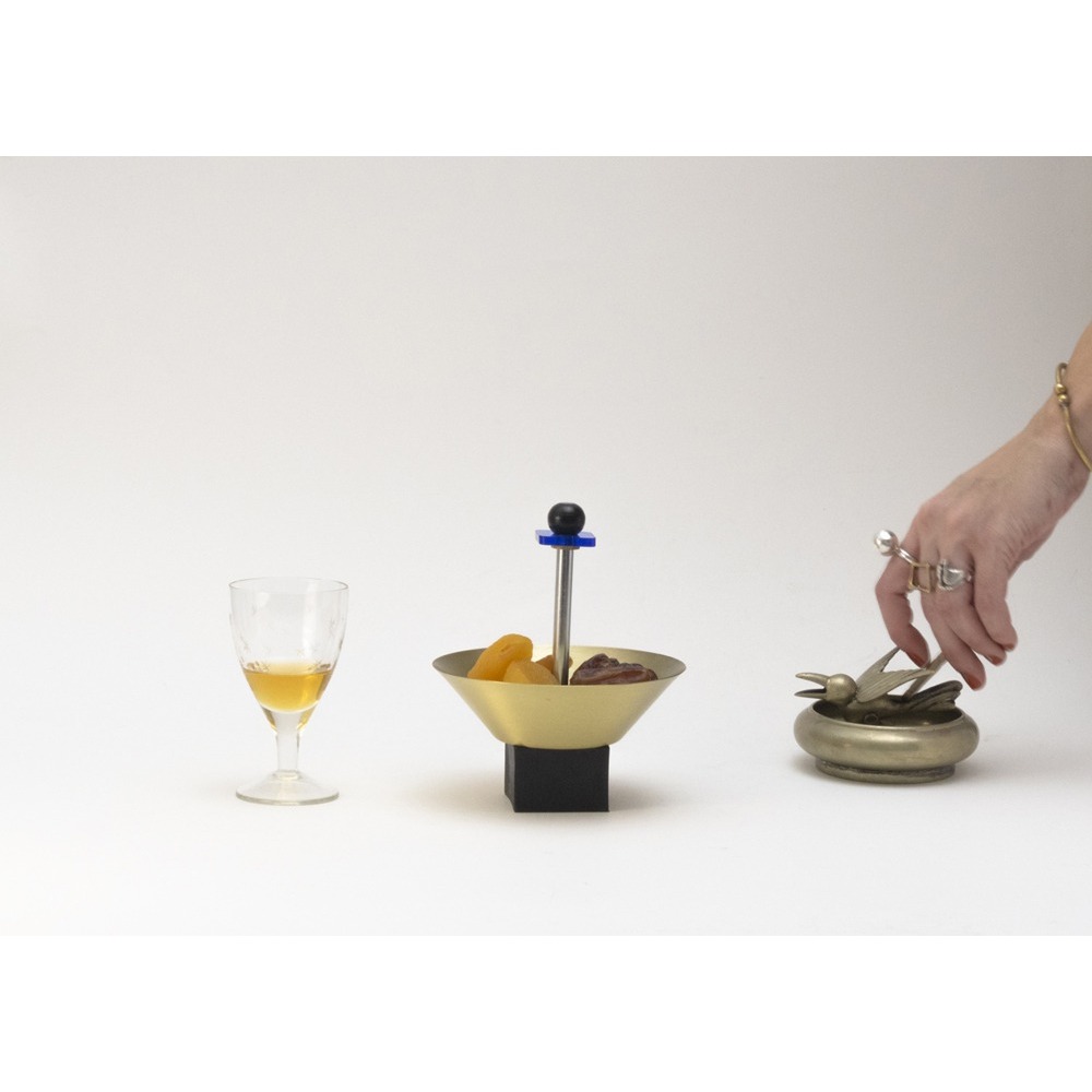 Mis-Shapes / conic bowl with ball