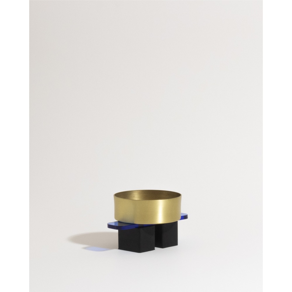 Mis-Shapes / flat bowl with arms