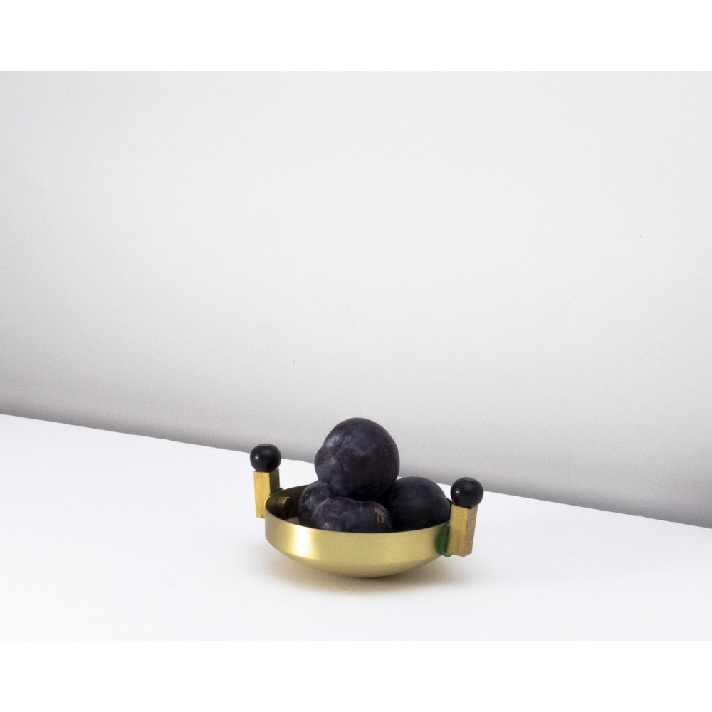 Mis-Shapes / low bowl with balls
