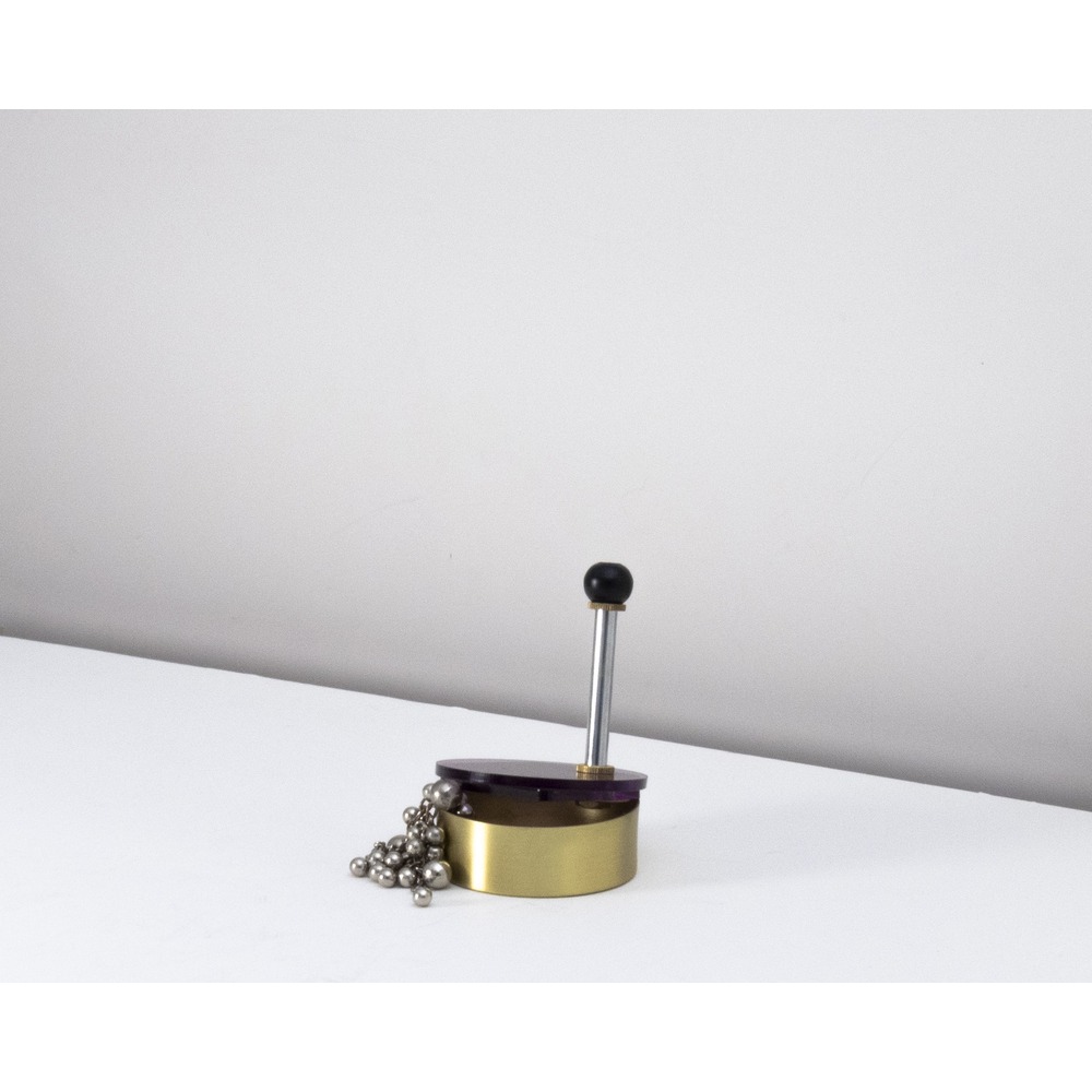 Mis-Shapes / low box with ball
