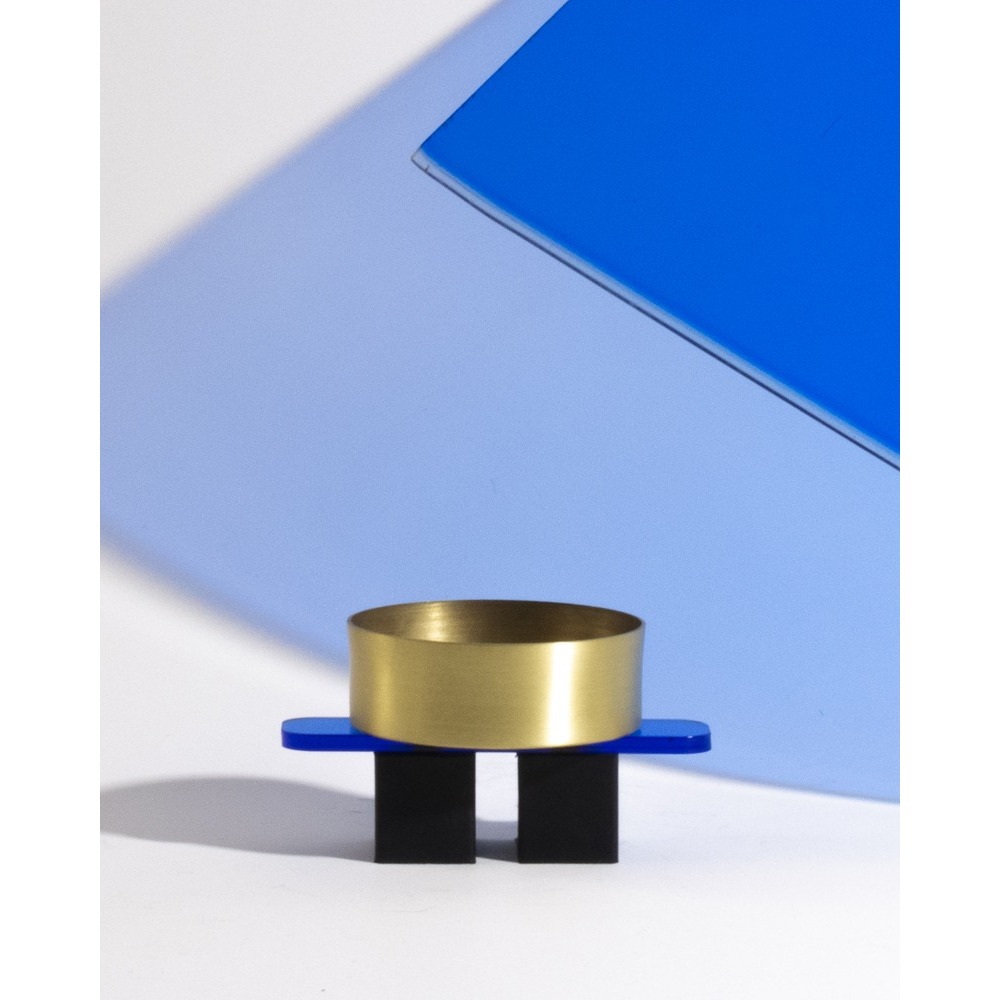 Mis-Shapes / flat bowl with arms