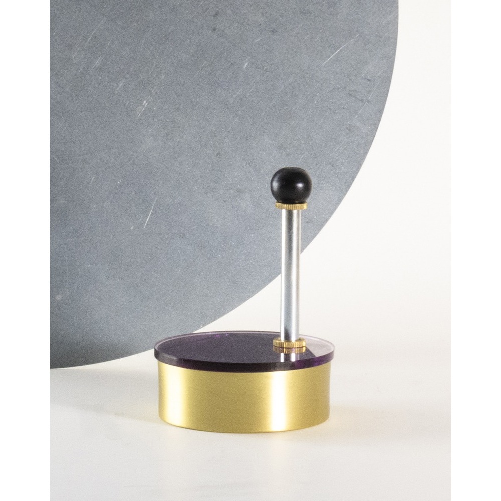 Mis-Shapes / low box with ball