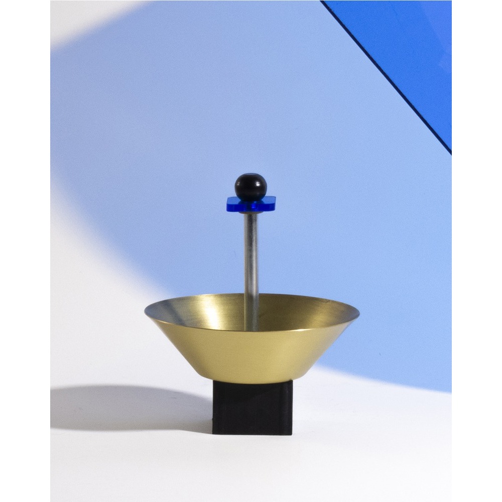 Mis-Shapes / conic bowl with ball