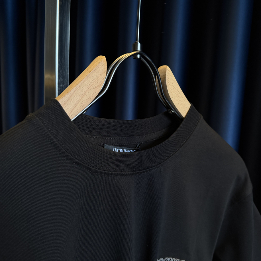 Jacquemus T-Shirt