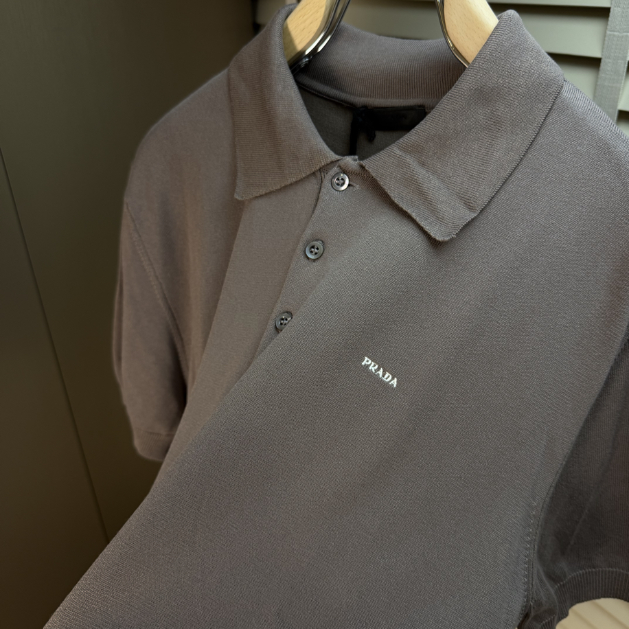 Prada Polo Yaka